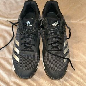Men’s Adidas 12 black/silver running shoes.